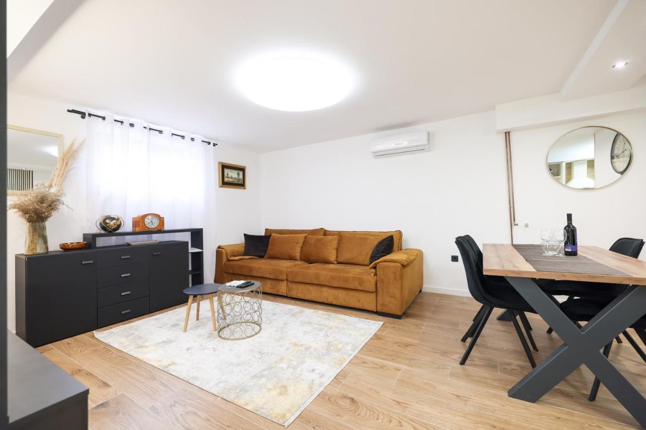 Oscar & Leo Apartments Zadar Exteriör bild